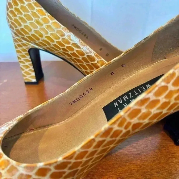 Stuart Weitzman Vintage Yellow Faux Snake Skin Heels- Size 8 - Picture 13 of 13